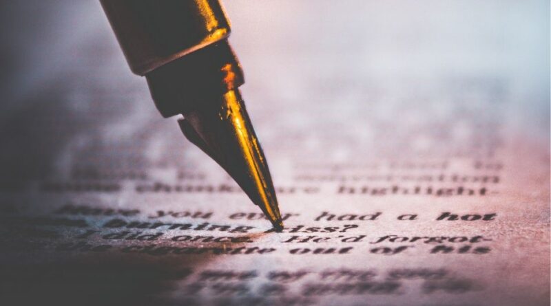 O que João quis dizer com “não acrescente coisa alguma a este livro”?