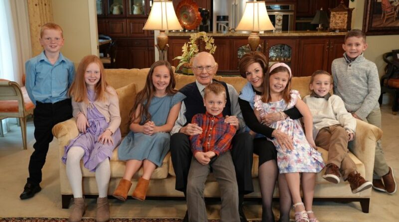 Pres. Oaks: “O que seus filhos realmente querem no jantar é você”